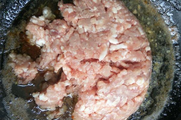猪肉豆角馅饺子的做法图解8