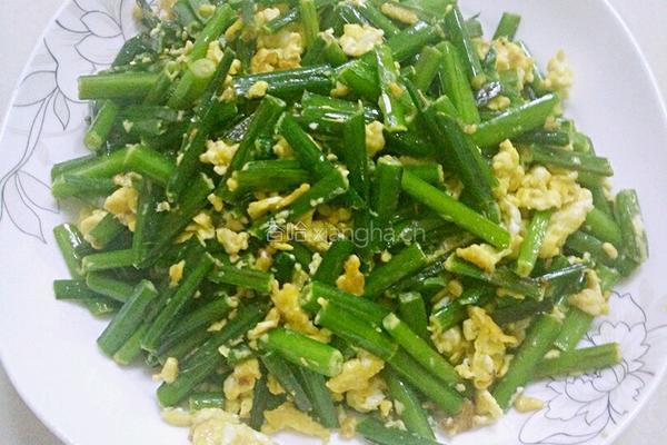 鸡蛋炒韭菜苔的做法图解5