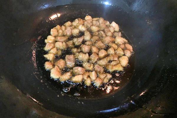 香干蔬菜炒肉丁的做法图解3