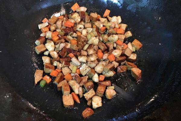 香干蔬菜炒肉丁的做法图解8