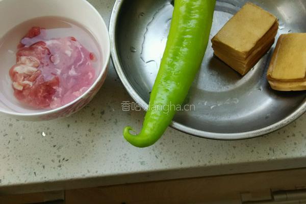 香干炒肉丝香的做法图解1