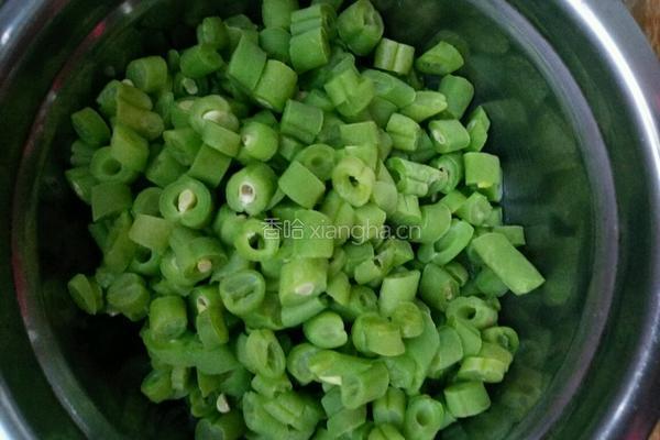 肉丁炒豆角的做法图解4