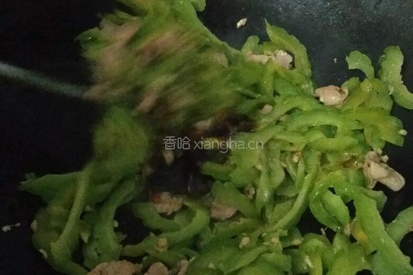 苦瓜炒肉的做法图解7