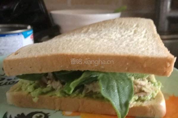健康早餐牛油果三明治