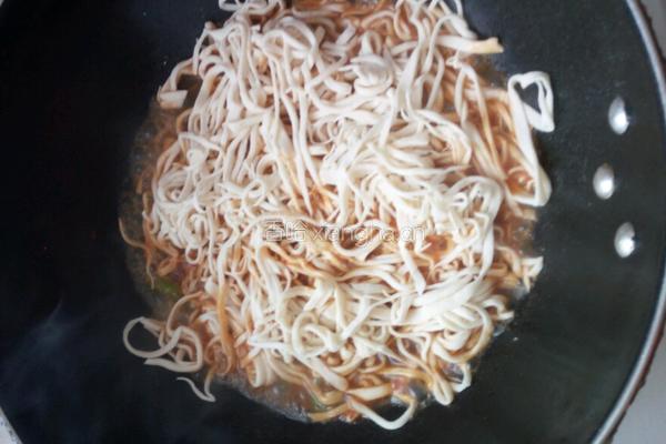 豆角焖面（素的）的做法图解4