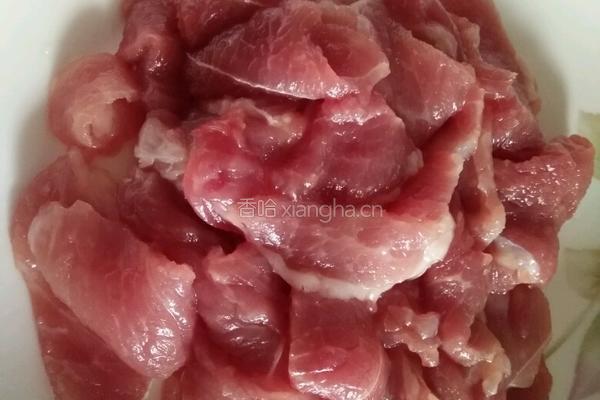 香菇胡萝卜炒肉片的做法图解3