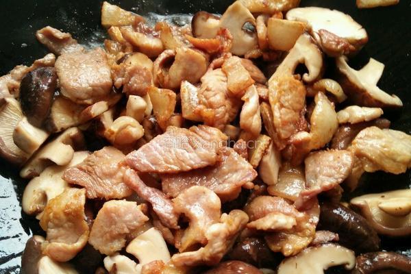 香菇胡萝卜炒肉片的做法图解7