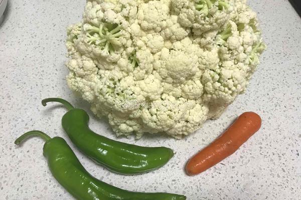 干锅有机菜花的做法图解1