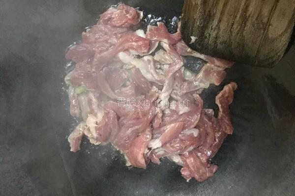 肉丝蒜苔的做法图解3