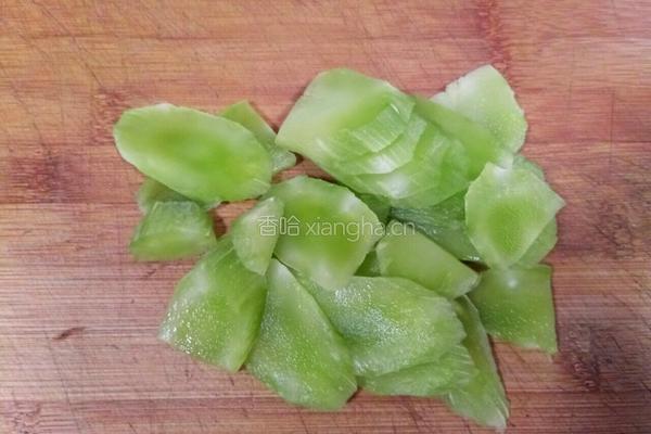 青笋炒肉的做法图解1