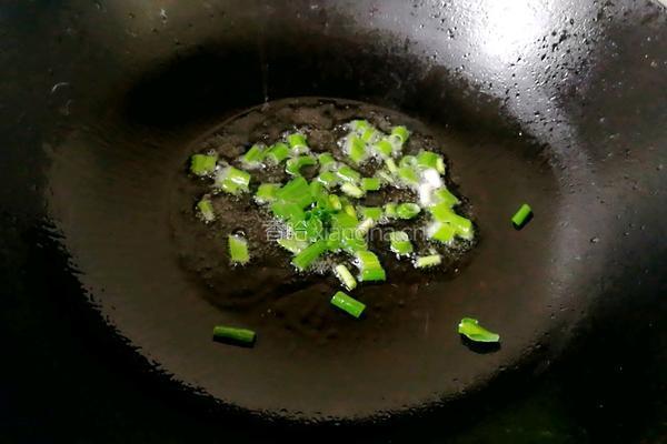 番茄金针鸡蛋汤的做法图解2