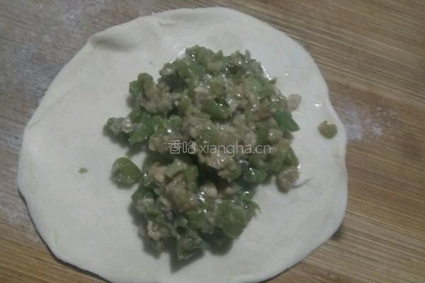 豆角猪肉馅饼的做法图解3