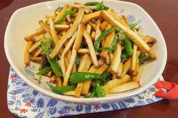 青椒豆腐干的做法图解5