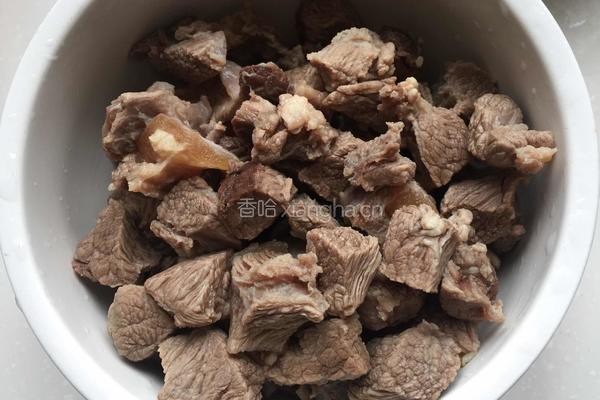 牛肉炖粉条的做法图解3