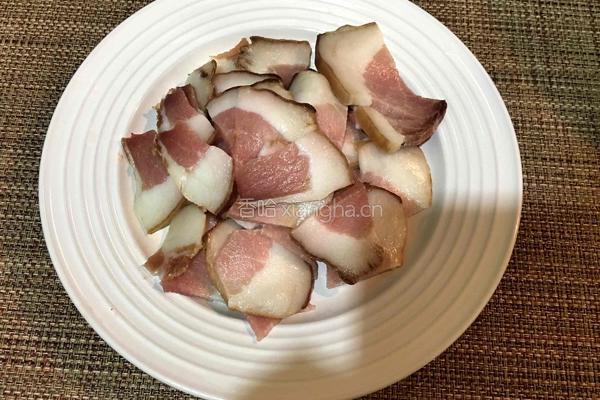 春笋炒腊肉的做法图解1