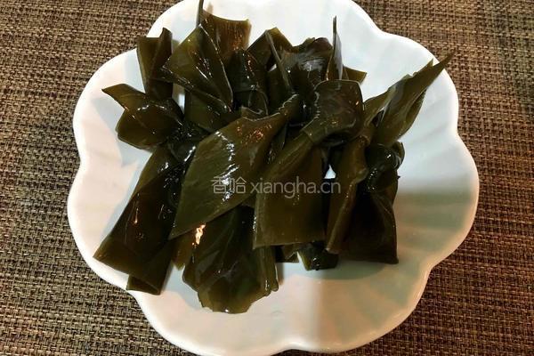 海带排骨汤的做法图解3