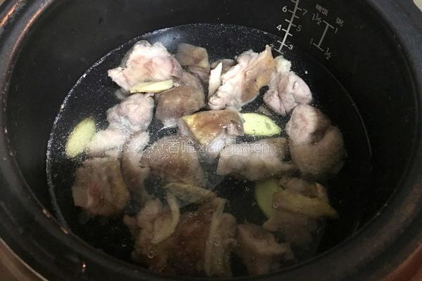 黄豆猪脚汤的做法图解4
