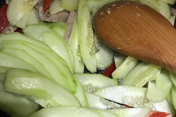 土黄瓜肉片的做法图解8