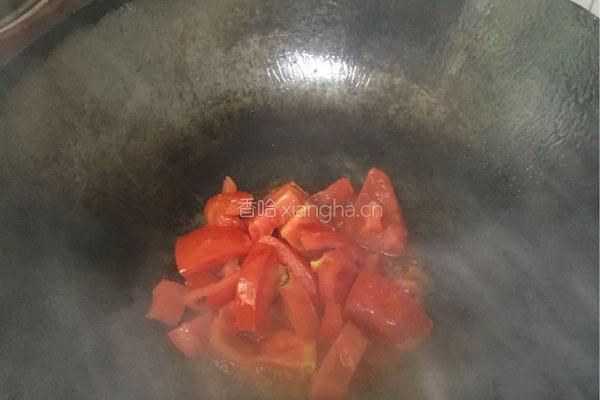 野芹菜番茄炒年糕的做法图解3