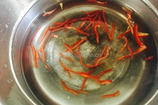 凉拌黄瓜绿豆芽的做法图解6