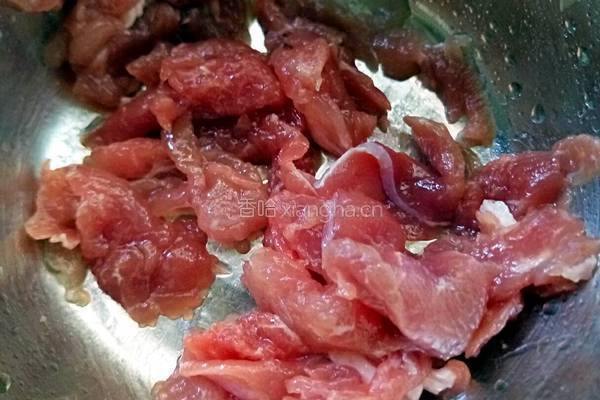 土豆块炖肉的做法图解1