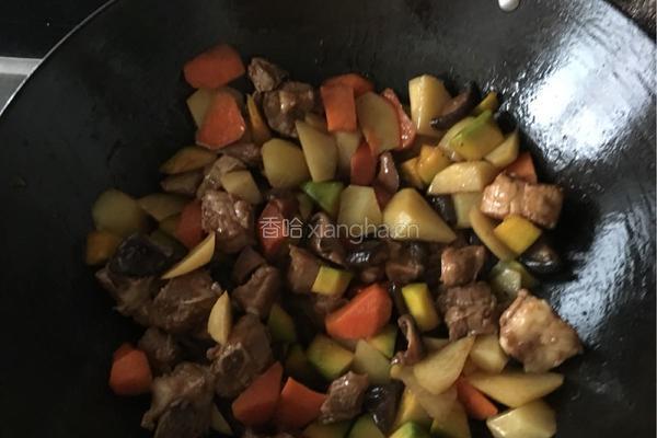 排骨糯米饭的做法图解3