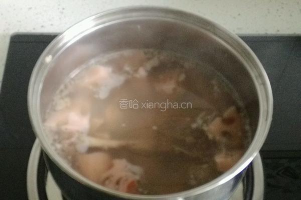 莲藕戏鸭汤的做法图解4