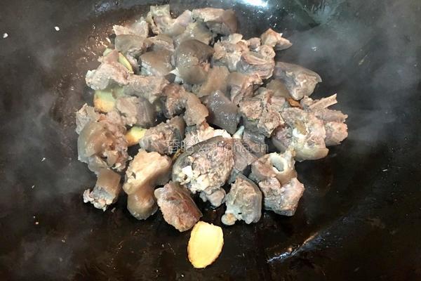羊肉炖萝卜汤的做法图解4