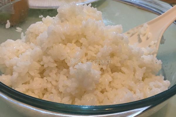 紫菜包饭的做法图解3