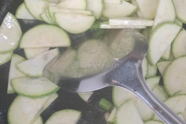 茭瓜炒鸡蛋的做法图解7