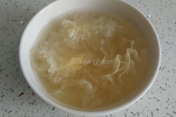 龟苓膏银耳糖水的做法图解3