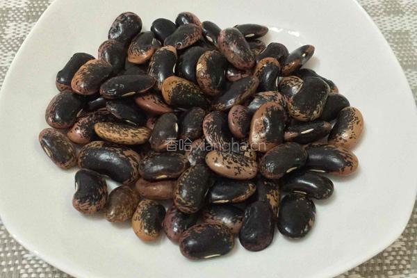 花芸豆和鹰嘴豆的做法图解1
