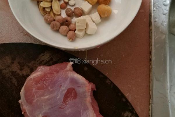 药材蒸瘦肉汤的做法图解1