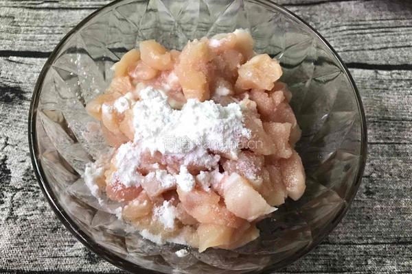 咸鱼鸡粒炒饭的做法图解3