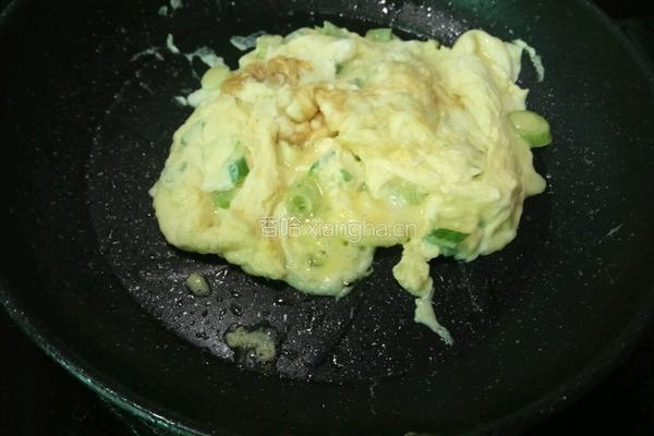 老屋私房菜鸡蛋炒大葱的做法图解4