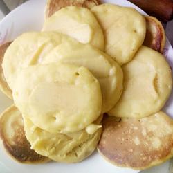 玉米面蛋黄小饼子的做法[图]