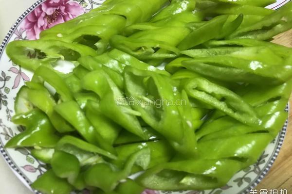 懒人青椒炒肉卷大饼的做法图解3