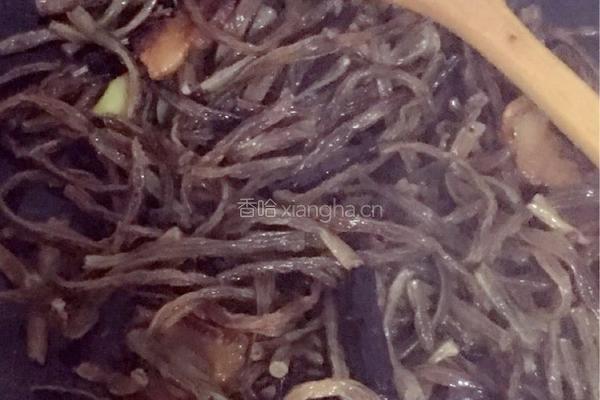 腊肉炖干豆角的做法图解7