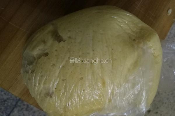 海鲜披萨的做法图解1