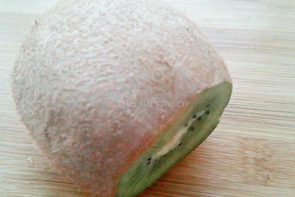 酸奶水果冰棒的做法图解2