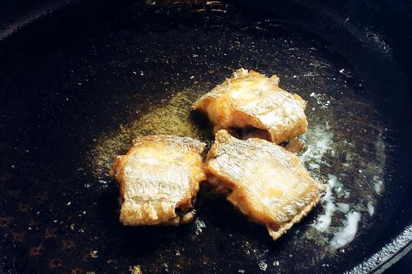 香煎带鱼的做法图解6
