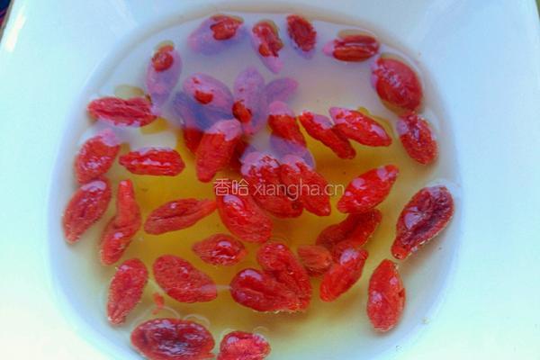 雪梨银耳羹的做法图解8