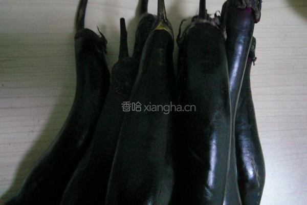 美味蒜茄子的做法图解1