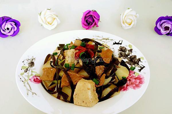 土豆海带炖豆腐