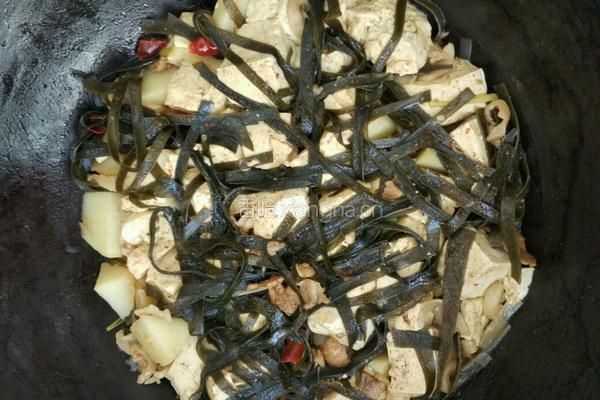 土豆海带炖豆腐的做法图解13