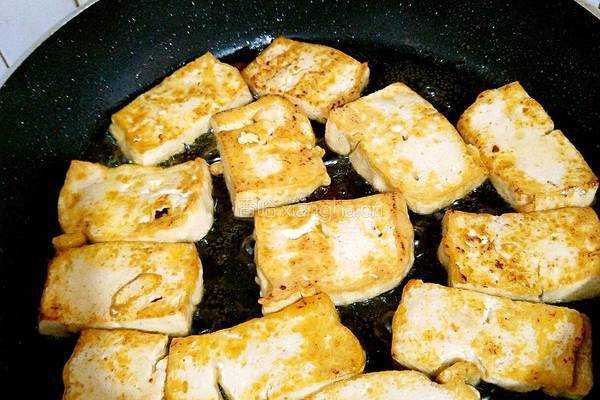 鱼块炖豆腐的做法图解4