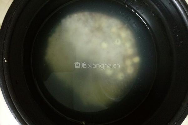 莲子藜麦粥的做法图解2
