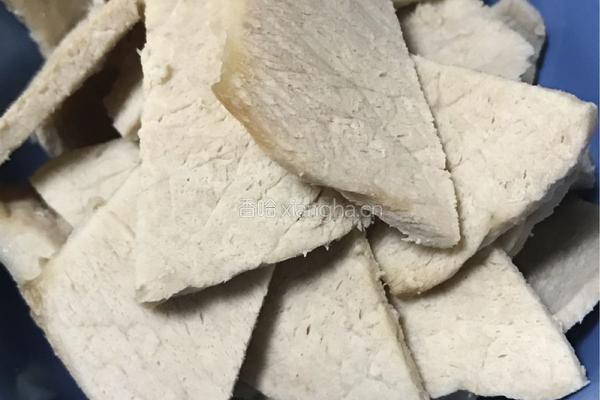 青笋回锅肉的做法图解1