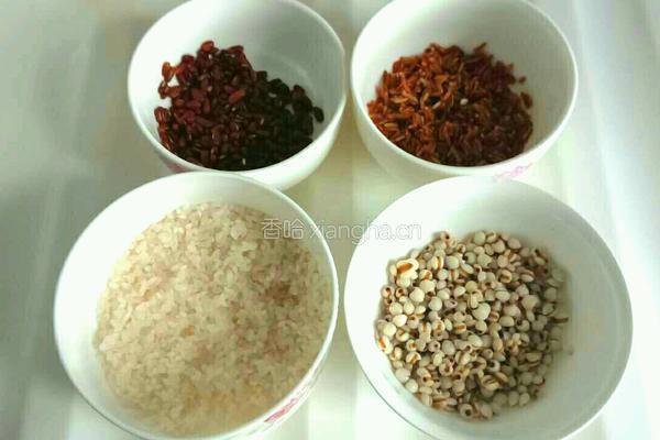红米红豆薏米米糊的做法图解1