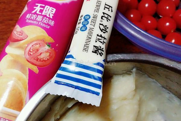 薯片番茄沙拉的做法图解1